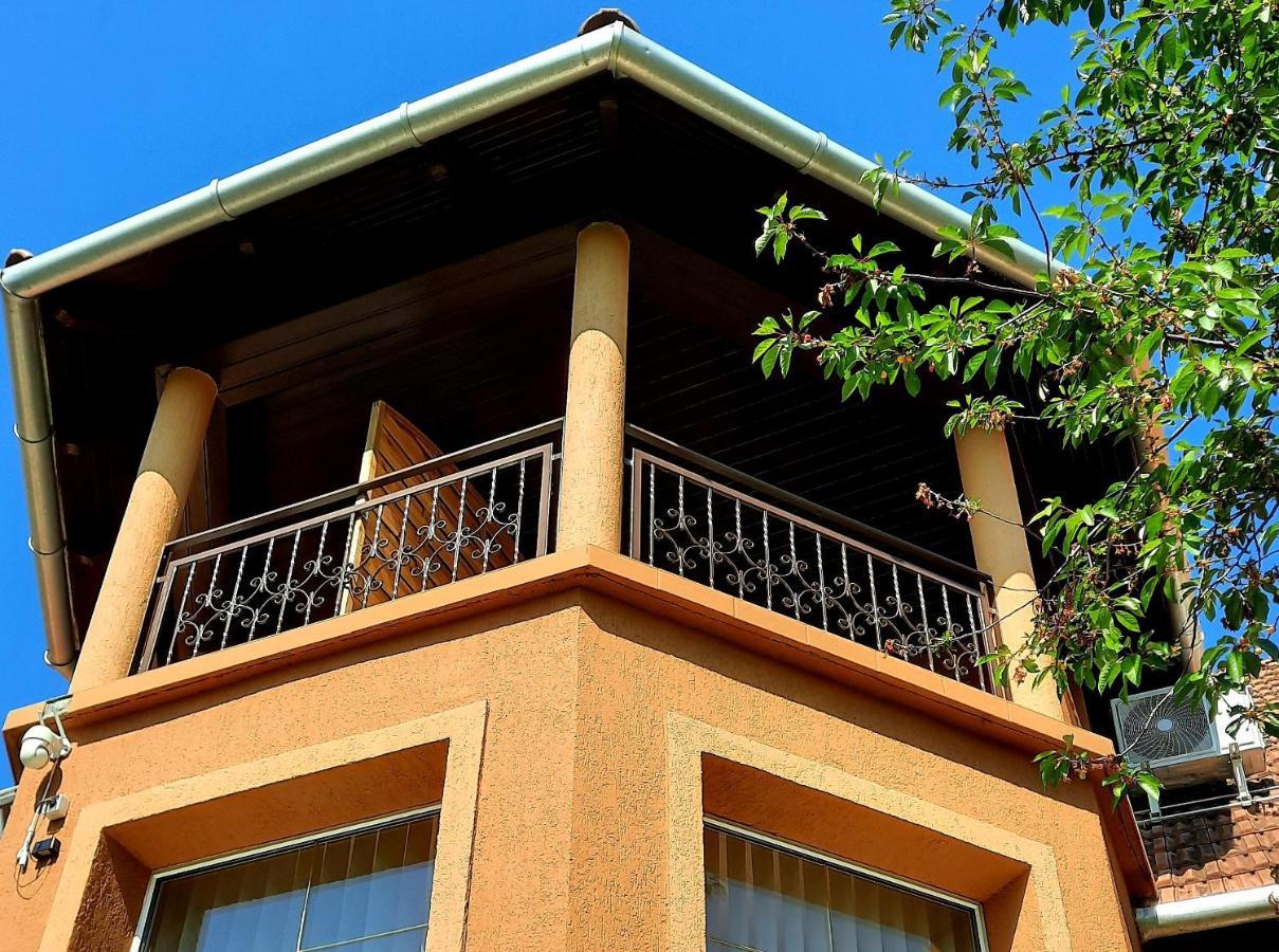 Harmónia Vendégház Balatonalmádi Exterior foto