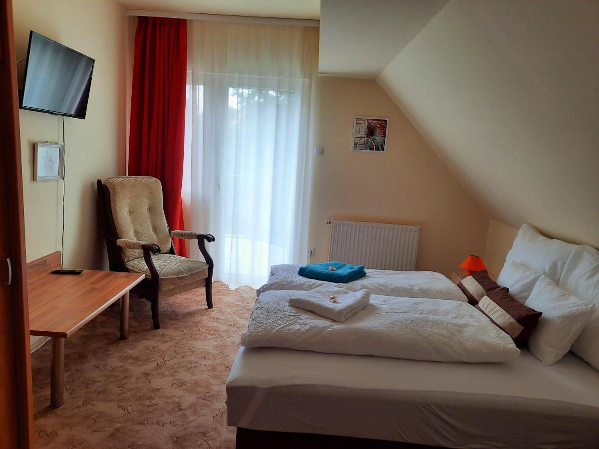 Harmónia Vendégház Balatonalmádi Exterior foto